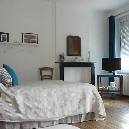 Bed and Breakfast La Pie Grieche Lucquy Exterior foto