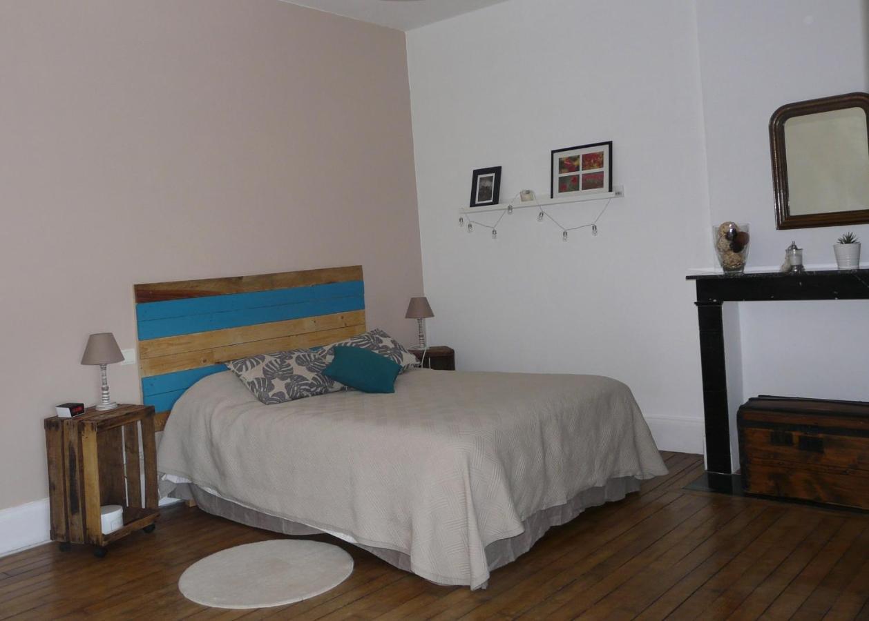 Bed and Breakfast La Pie Grieche Lucquy Exterior foto