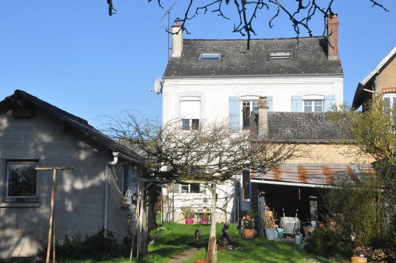 Bed and Breakfast La Pie Grieche Lucquy Exterior foto